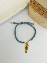 Load image into Gallery viewer, Bracelet Spiral Gold with Charm
