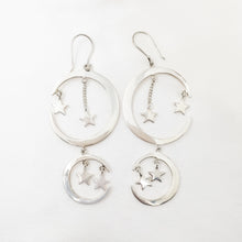 Load image into Gallery viewer, Earring Moon and Star
