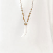 Load image into Gallery viewer, Necklace Yoga Horn
