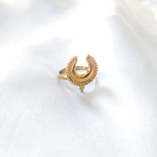 Load image into Gallery viewer, Ring India Moonlight

