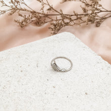 Load image into Gallery viewer, Ring India Small Pagoda
