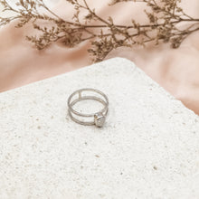 Load image into Gallery viewer, Ring Miss Double Drop
