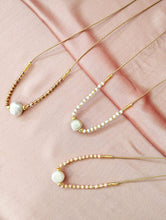 Load image into Gallery viewer, Necklace Choker String Monte and Pearl
