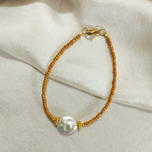 Load image into Gallery viewer, Bracelet Beads Full Moon Pearl
