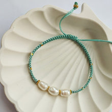 Load image into Gallery viewer, Bracelet Macrame Pearl
