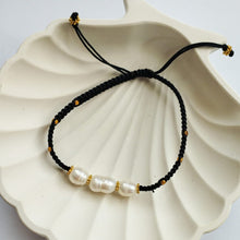 Load image into Gallery viewer, Bracelet Macrame Pearl
