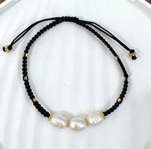 Load image into Gallery viewer, Bracelet Macrame Pearl
